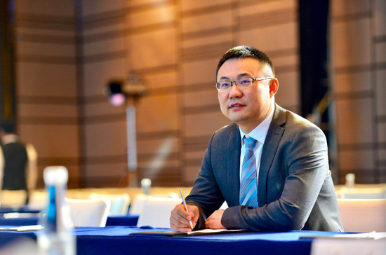 罗勇:金融科技公司跨界入侵 银行未来该如何应对?